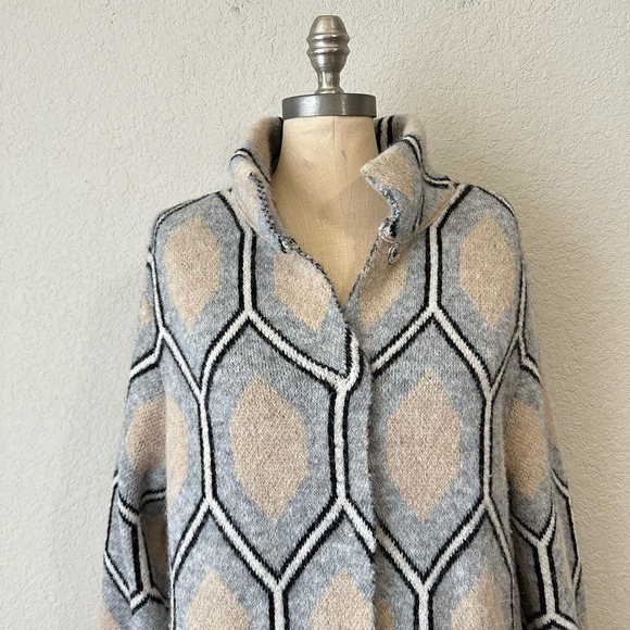 NWOT ORIANA Wool Blend Knit Sweater Coat Multi Geometric Print ITALY MADE - Picture 2 of 12